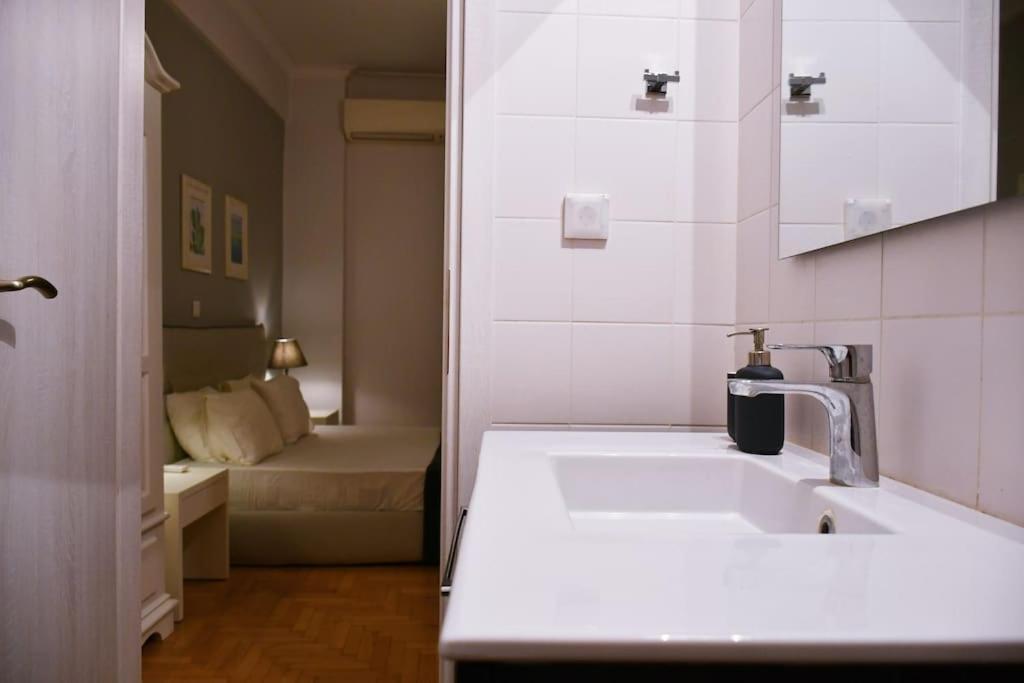 דירות אתונה Flat Near Acropolis Hill מראה חיצוני תמונה